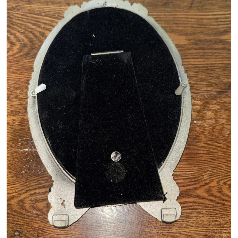 Vtg. Ornate Silver Metal Easel Frame 4 X 6 Oval